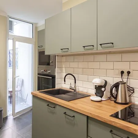 Vysoka Emf/stp * Bratislava