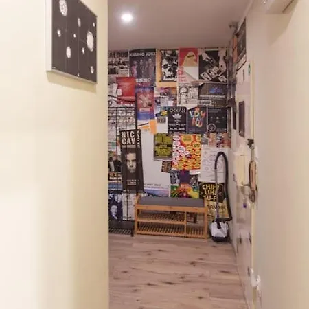 Vysoka Emf/stp Apartment *