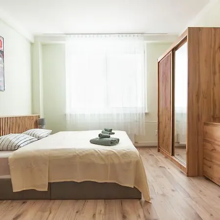 Vysoka Emf/stp Apartment