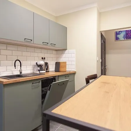 Vysoka Emf/stp Apartment